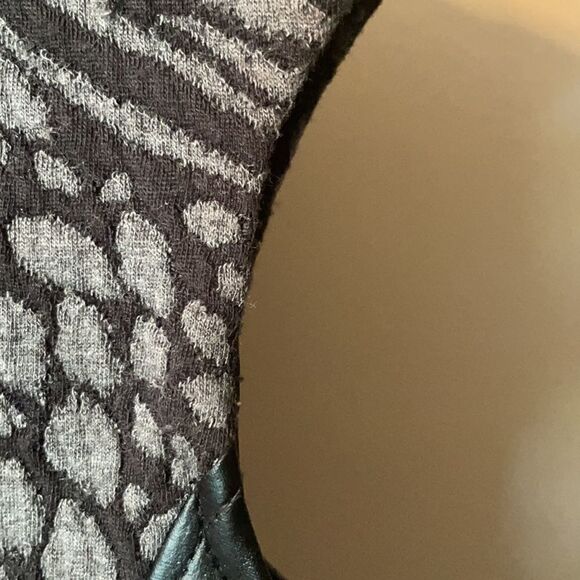 Bundle 2 Dresses Taylor Maggy London Leopard Leather sz 2 - Picture 16 of 16